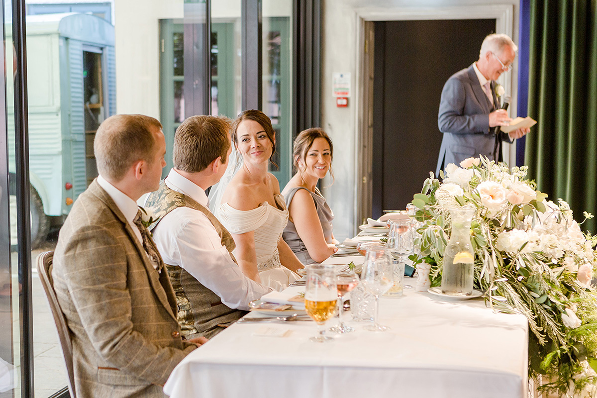 top table chatting