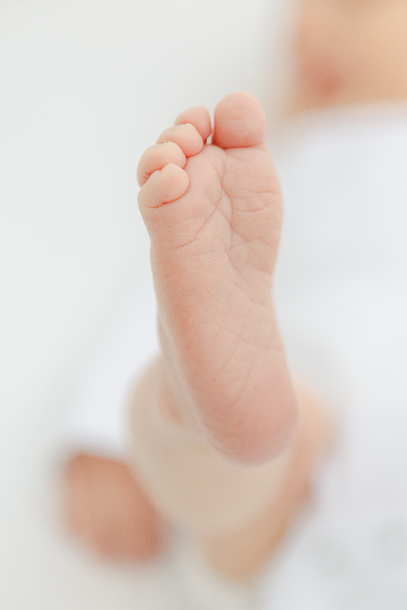 detail photo of newborns foot