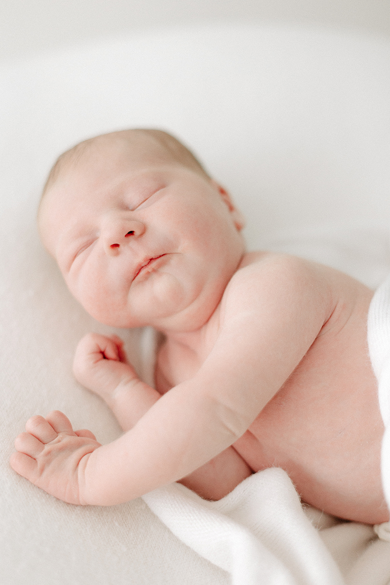 newborn baby stretching